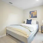 Modern Miami Apt With Self Check-In